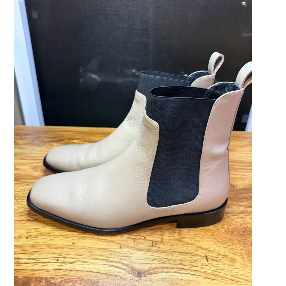 Everlane Women's Bone Beige Black Italian Leather Chelsea Boots Square Toe 8.5